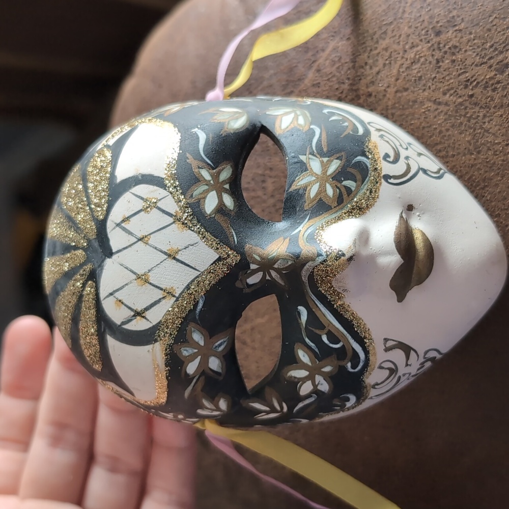 3/8$⚡Small Ceramic Mask - Picture 2 of 3